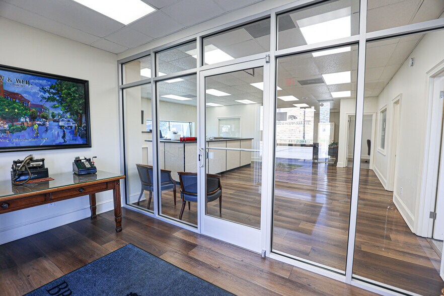 More Photos Of 630 Jefferson St, Paducah Office For Sale