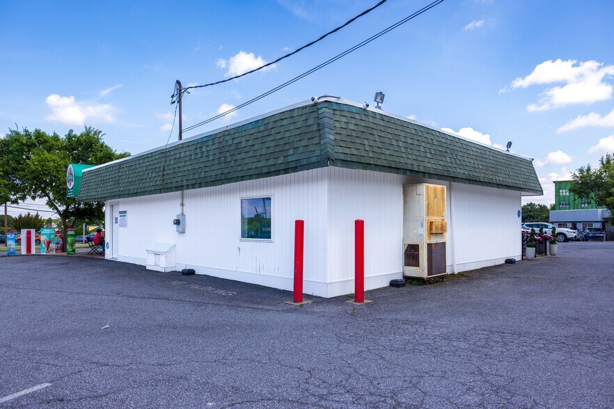More Photos Of 500 W Patrick St, Frederick Freestanding For Sale