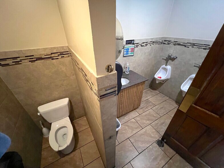 More Photos Of 5901 W Lawrence Ave, Chicago Freestanding For Sale