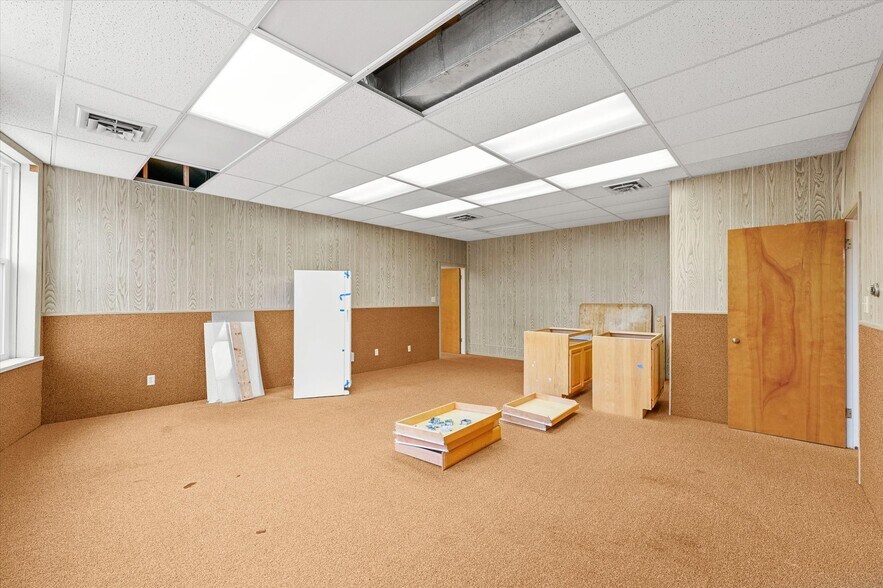 More Photos Of 101 E Sangamon Ave, Rantoul Storefront Retail Office For Sale