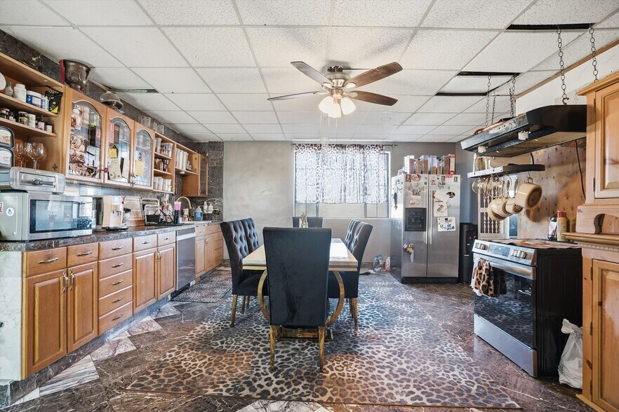 More Photos Of 511 3rd St, Rodeo Storefront Retail Residential For Sale