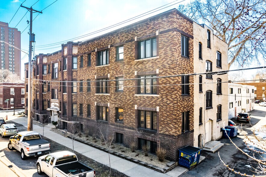 More Photos Of 137 E 17th St, Minneapolis Apartments For Sale