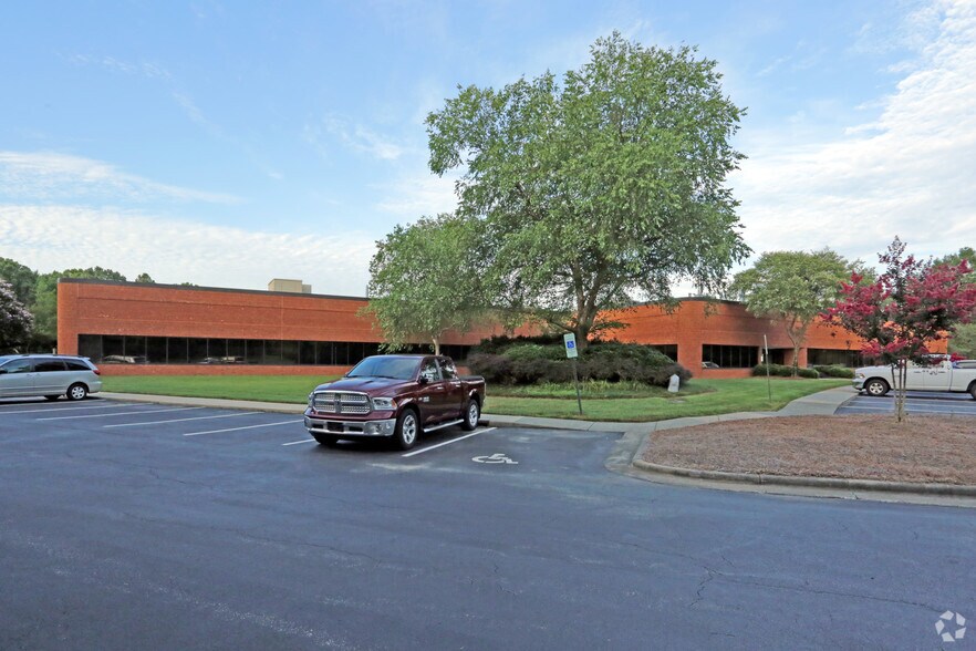 More Photos Of 800-801 Capitola Dr, Durham Research And Development For Lease