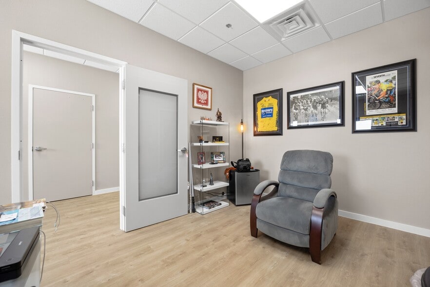 More Photos Of 730 S Bell Blvd, Cedar Park Office For Lease