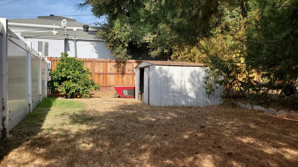 More Photos Of 1736-1740 N Sierra Bonita Ave, Pasadena Office Residential For Lease