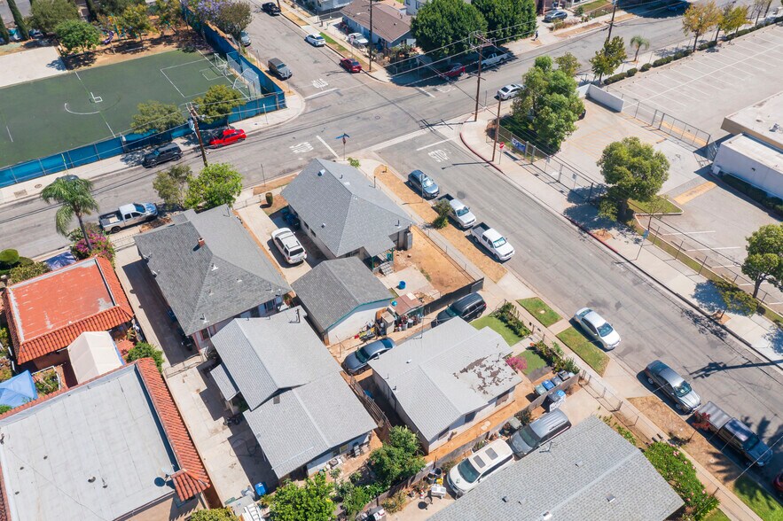 More Photos Of 301 N McDonnell Ave, Los Angeles Apartments For Sale