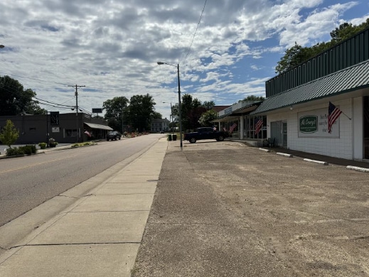 More Photos Of 425 W Main St, Senatobia Freestanding For Sale