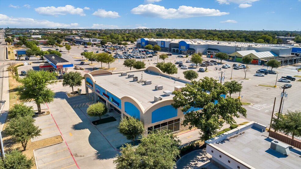 More Photos Of 1714 Precinct Line Rd, Hurst Unknown For Lease