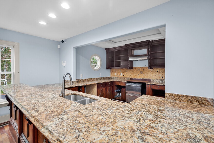 More Photos Of 9300 Highway 17 Byp, Murrells Inlet Office For Sale