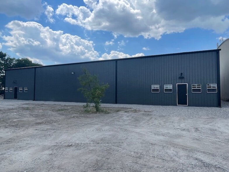 More Photos Of 3745 County Road 997, McKinney Warehouse For Lease