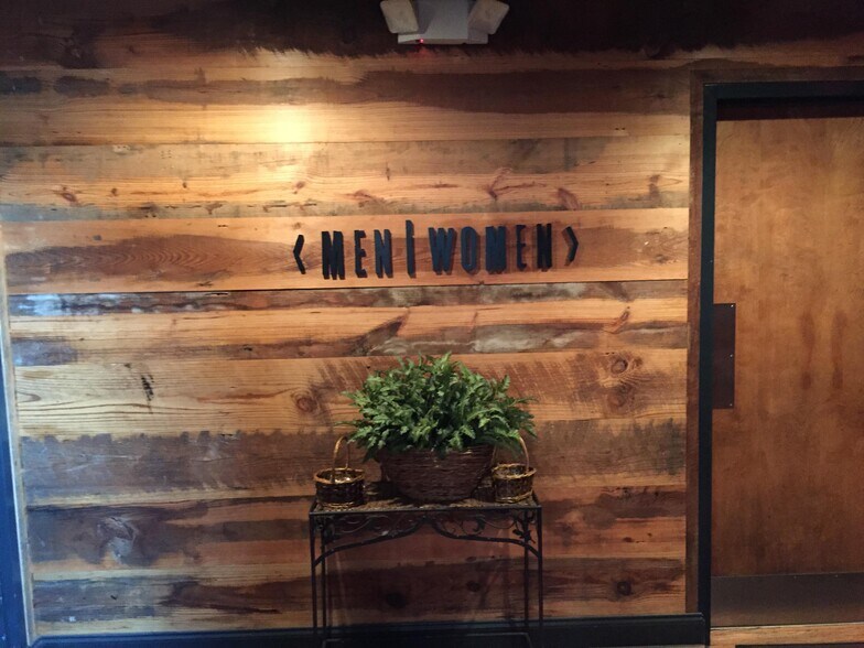 More Photos Of 2031 Hamilton Place Blvd, Chattanooga Restaurant For Sale