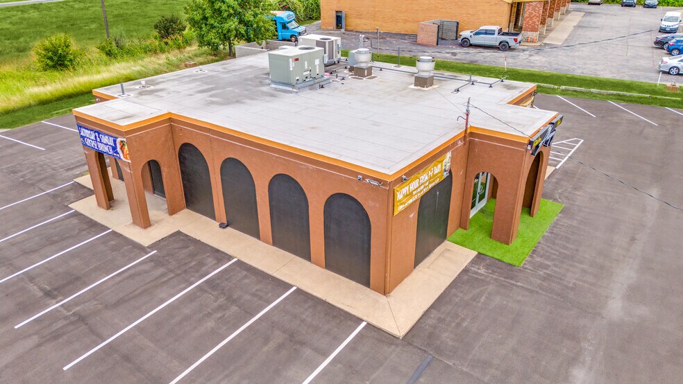 More Photos Of 2601 W Jefferson St, Grand Prairie Bar For Sale