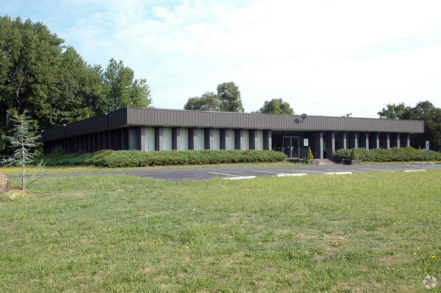 More Photos Of 200-230 Central Ave, Farmingdale Loft Creative Space For Sale