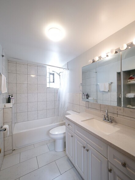 More Photos Of 3256-3258 N Elston Ave, Chicago Storefront Retail Residential For Sale