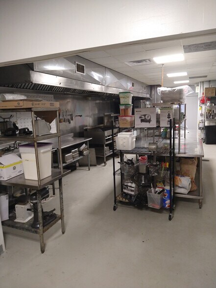More Photos Of 140 Point Judith Rd, Narragansett Storefront Retail Office For Sale