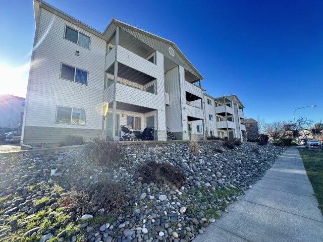 More Photos Of 230 Baker St, Moscow Multifamily For Sale