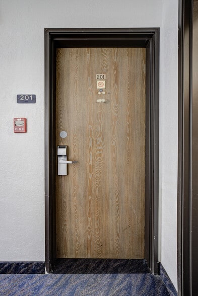 More Photos Of 101 W Phoenix St, Payson Hotel For Sale