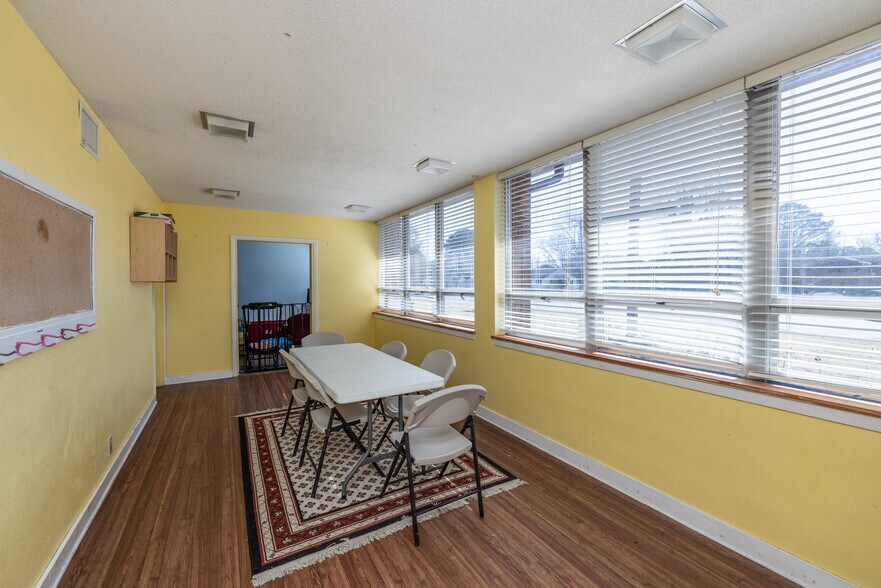 More Photos Of 6220 Portsmouth Blvd, Portsmouth Religious Facility For Sale