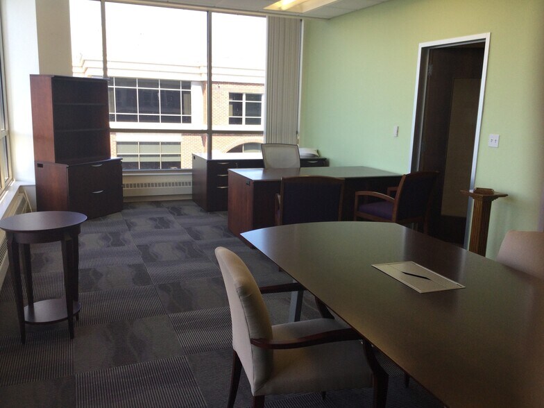 More Photos Of 332 Front St S, La Crosse Medical For Lease