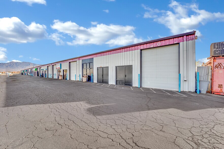 Primary Photo Of 780 Hafen Ln, Mesquite Service For Lease