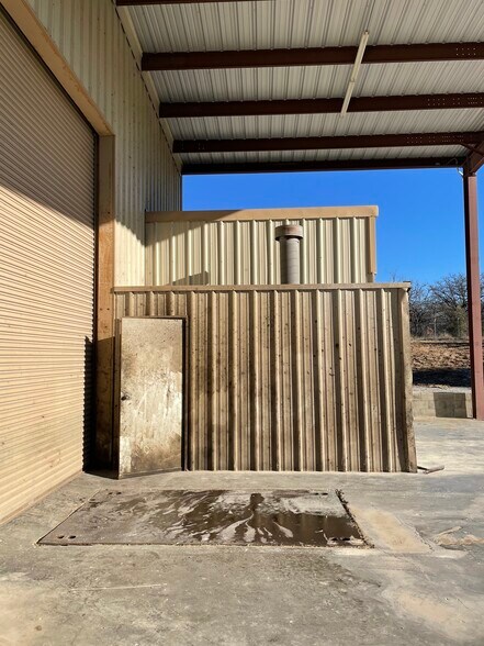 More Photos Of 2935 Greenlee Park Trl, Weatherford Warehouse For Sale