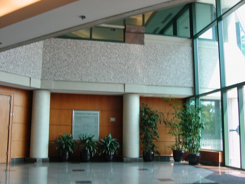 More Photos Of 2 Walnut Grove Dr, Horsham Township Office For Sale