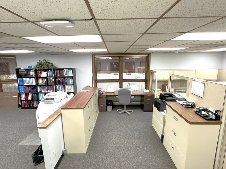 More Photos Of 2202 Harlem Rd, Loves Park Office For Sale