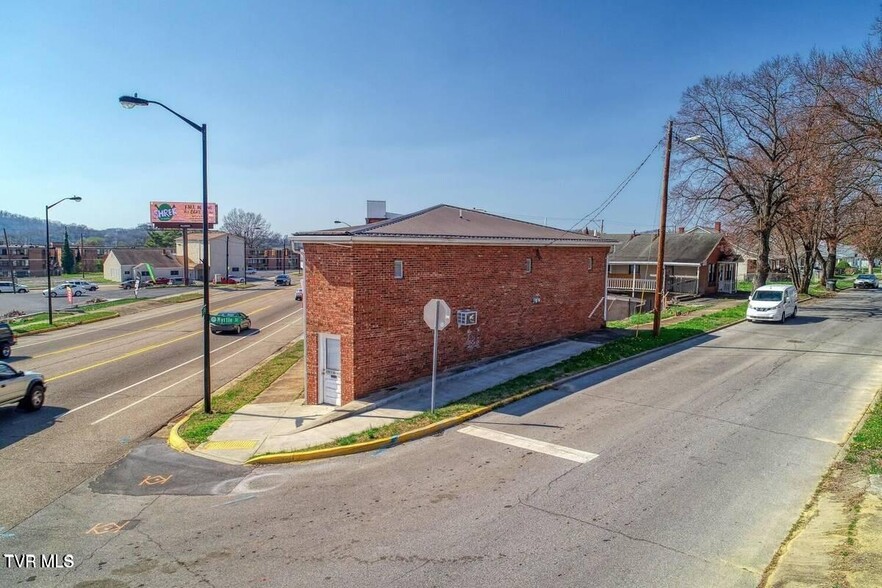 Primary Photo Of 1032 E Center St, Kingsport Freestanding For Sale