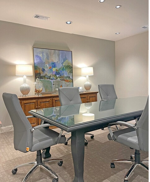 More Photos Of 668 Colonial Rd, Memphis Office For Sale