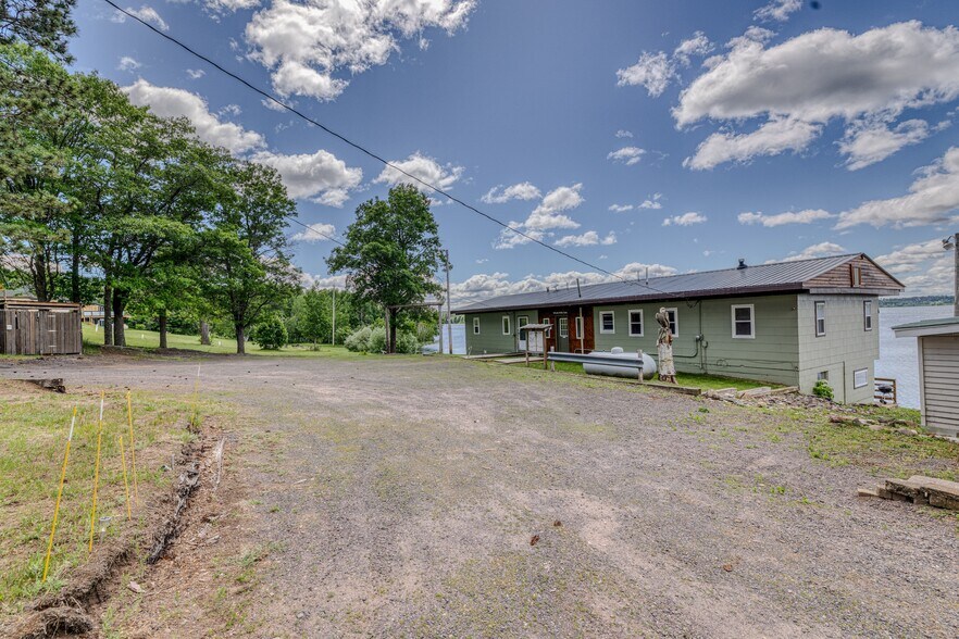 More Photos Of 8372 E Flowage Ln, Gordon Multifamily For Sale