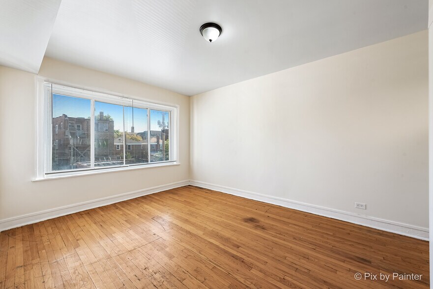 More Photos Of 7833 S Kingston Ave, Chicago Apartments For Sale