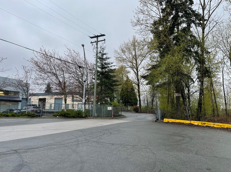 More Photos Of 8528 123rd St, Surrey Warehouse For Lease