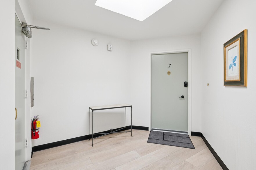 More Photos Of 1321 Columbus Ave, San Francisco Apartments For Sale