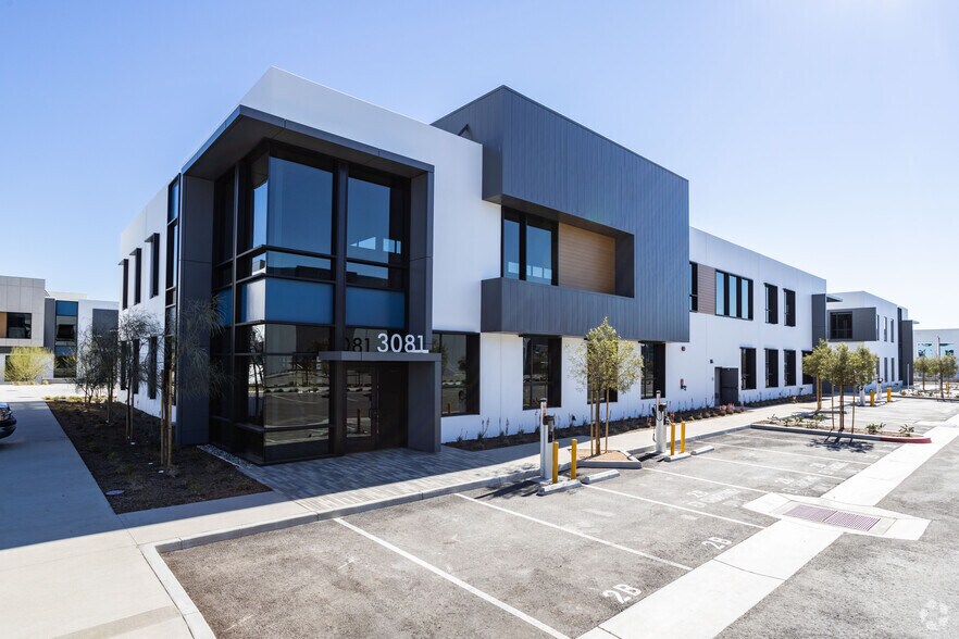 Primary Photo Of 3031-3035 N Hollywood Way, Burbank Loft Creative Space For Sale
