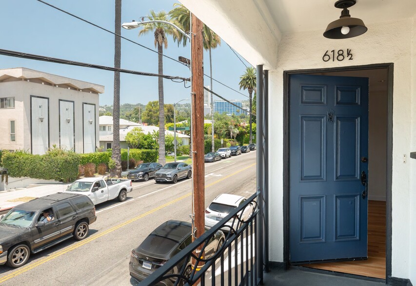 Primary Photo Of 616-624 N Doheny Dr, West Hollywood General Retail For Lease