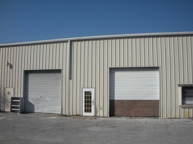 Primary Photo Of 9161 131st Pl N, Largo Warehouse For Lease
