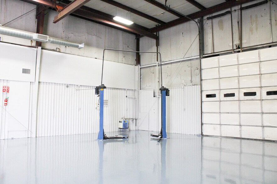 More Photos Of 4121 S 72nd Ave, Tulsa Service For Sale