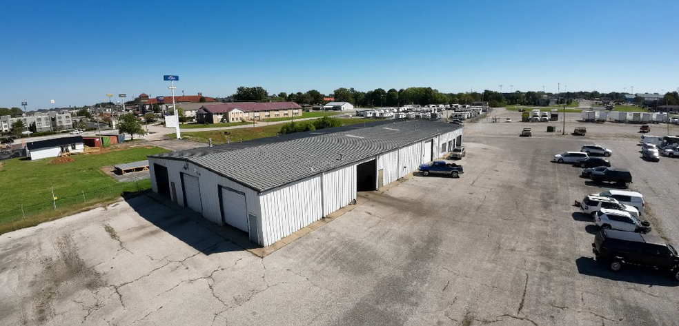 Primary Photo Of 421 Greenwood Ln, Bowling Green Industrial For Lease