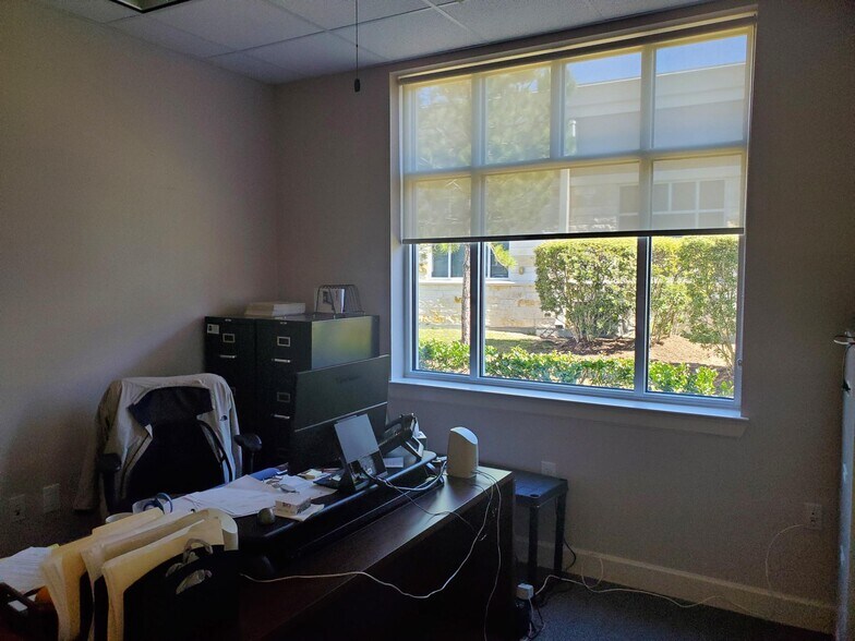 More Photos Of 2219 Sawdust Rd, The Woodlands Medical For Sale