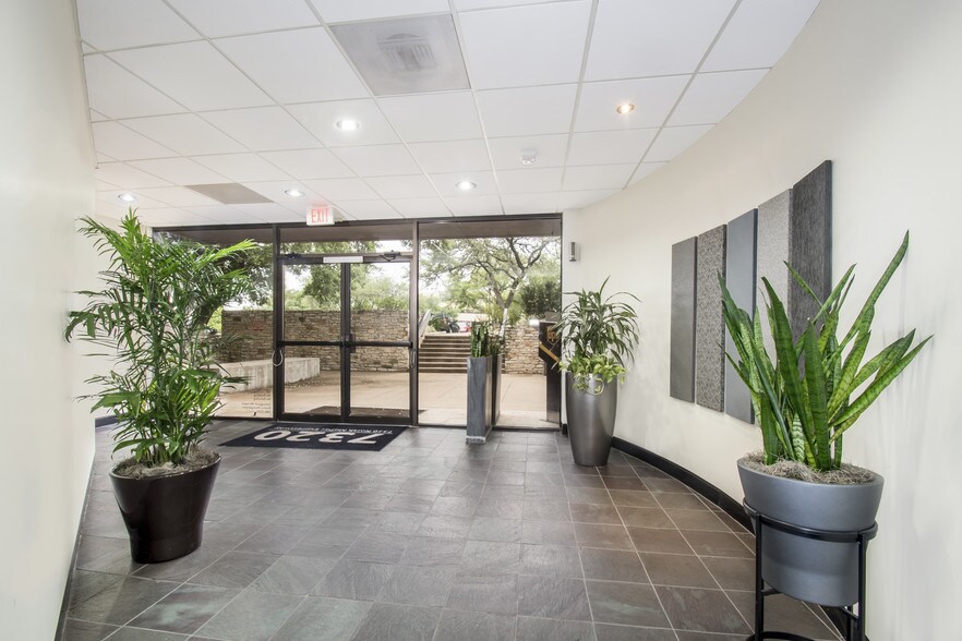 More Photos Of 7320 MoPac Expy N, Austin Office For Lease