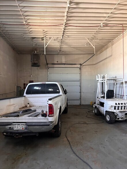 More Photos Of 3936-3940 Niagara St, Denver Light Distribution For Lease