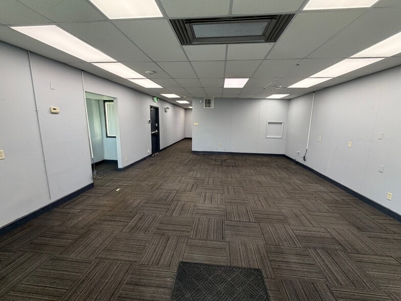 More Photos Of 60 N Brown Ave, Terre Haute General Retail For Lease