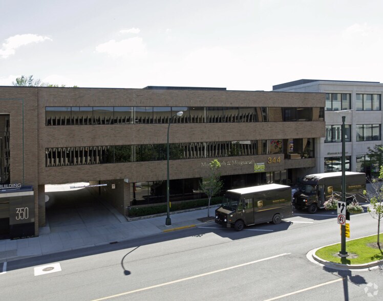More Photos Of 344 N Old Woodward Ave, Birmingham Office For Lease