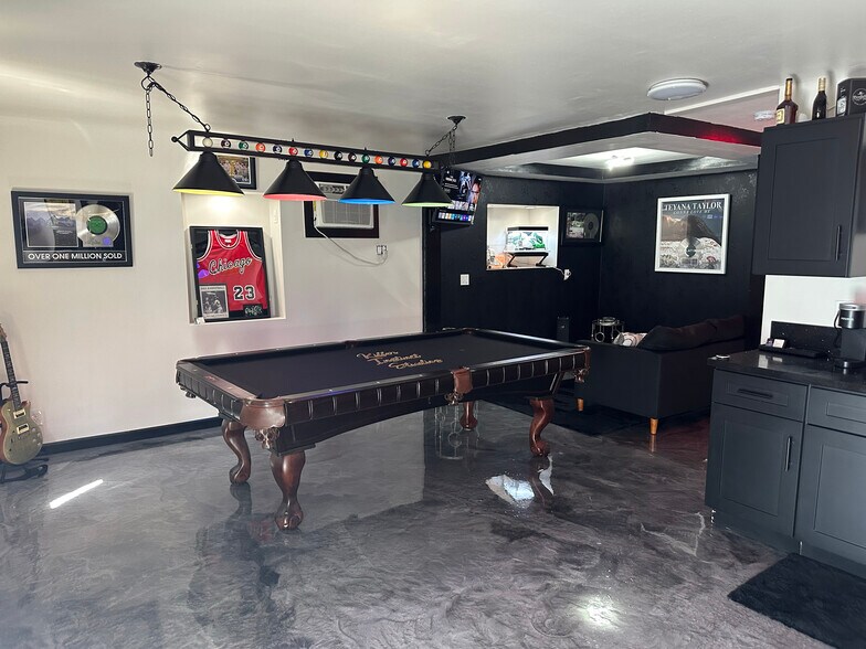 More Photos Of 5520-5522 Cahuenga Blvd, North Hollywood Freestanding For Sale