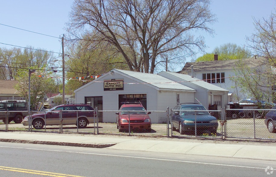 454 CHICOPEE ST  