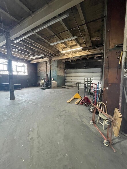 More Photos Of 301 Munson Ave, McKees Rocks Industrial For Lease