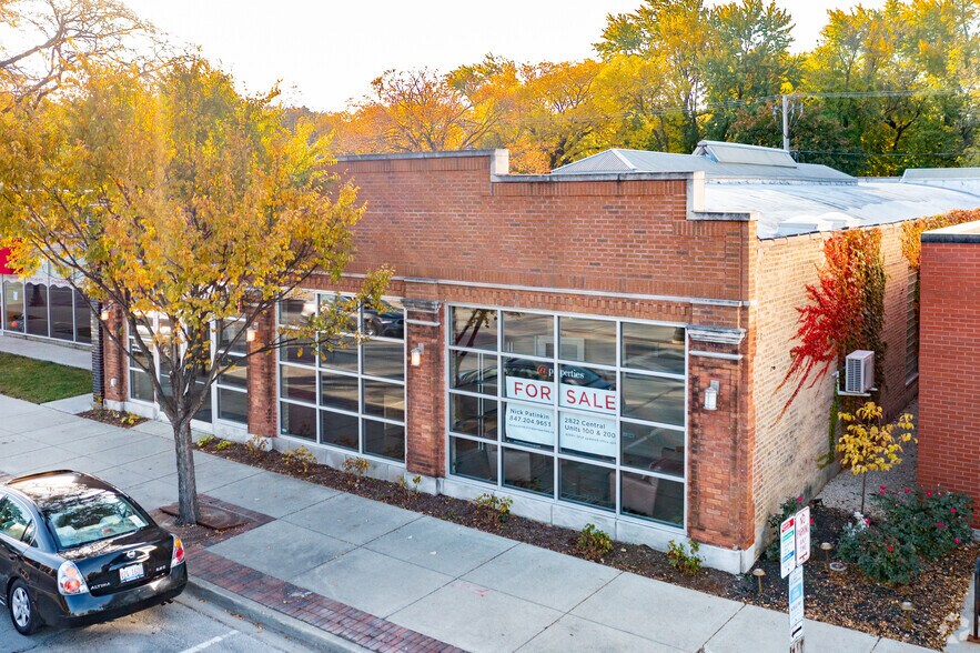 More Photos Of 2822 Central St, Evanston Loft Creative Space For Sale