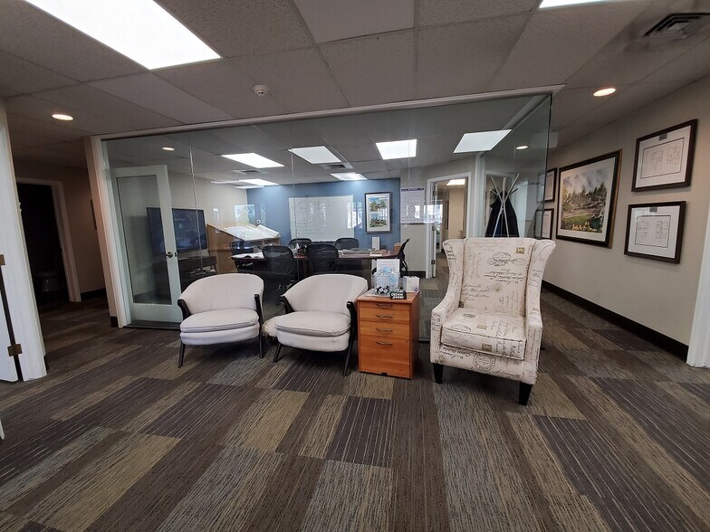 More Photos Of 1201 S Parker Rd, Denver Medical For Sale