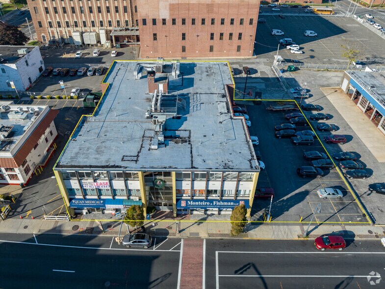 More Photos Of 91 N Franklin St, Hempstead Office For Sale