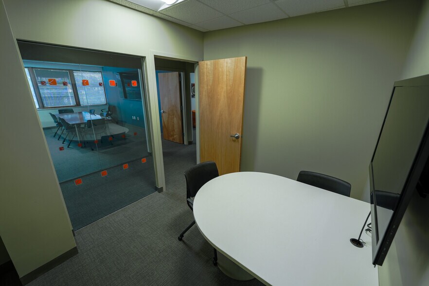 More Photos Of 65 Harristown Rd, Glen Rock Office For Lease